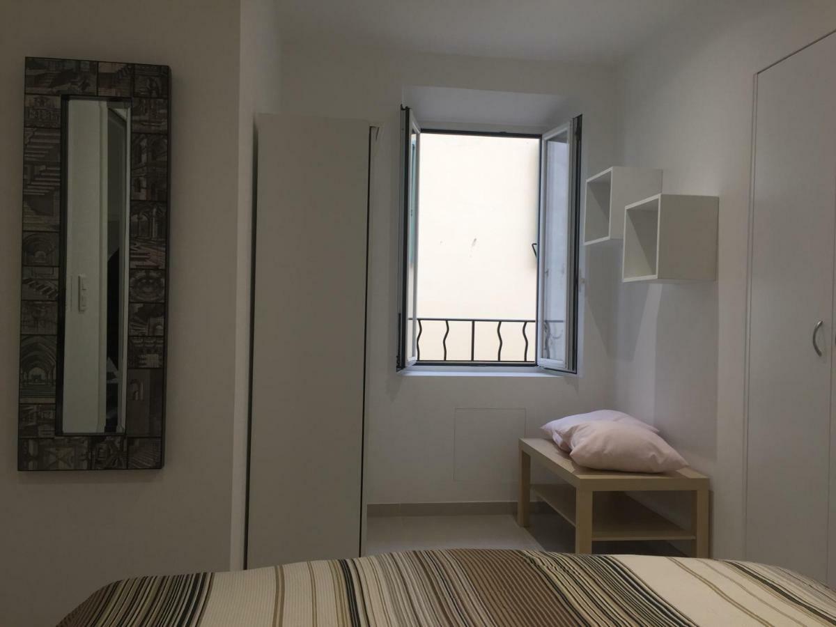 Menton 2 Pieces Climatise A Cote De La Plage Rue Palmaro 外观 照片
